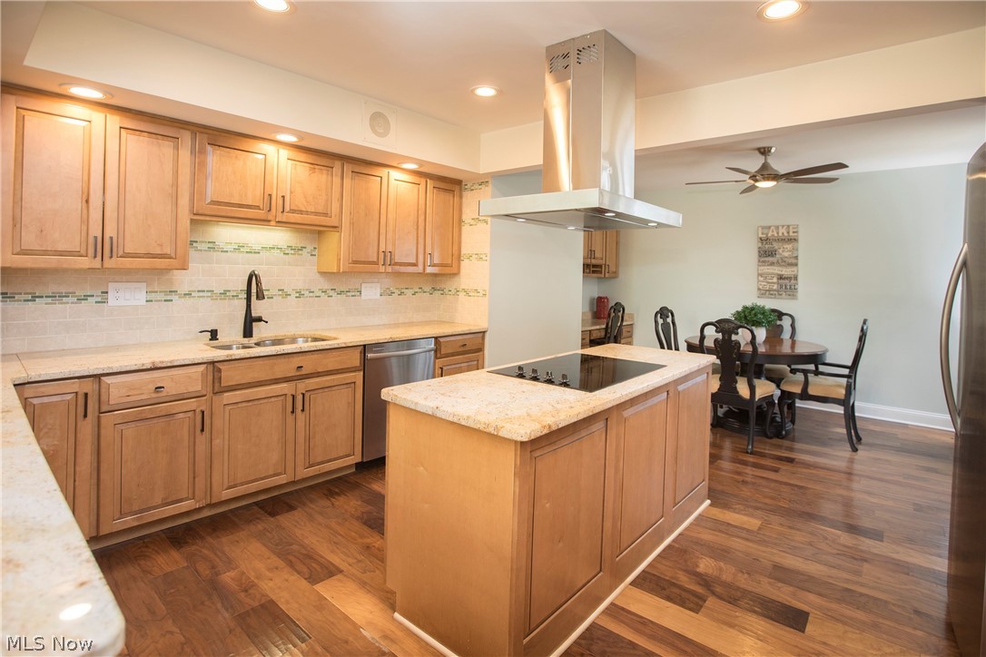 Westhampton Courts-Sec 05 - Residential