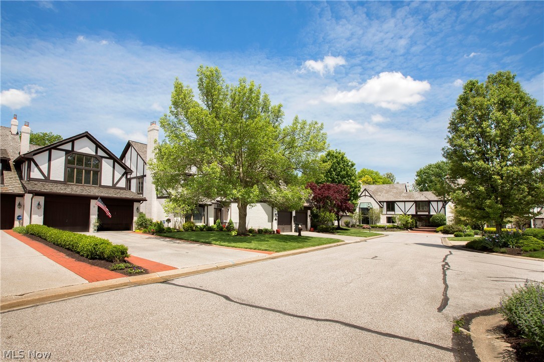 Westhampton Courts-Sec 05 - Residential