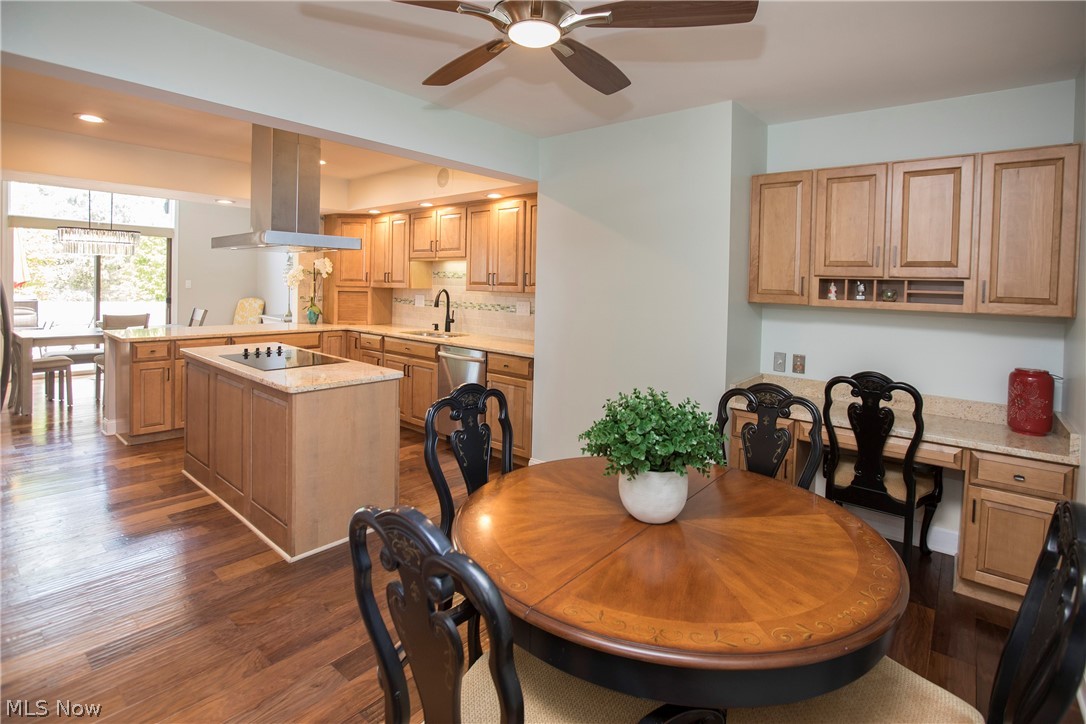 Westhampton Courts-Sec 05 - Residential