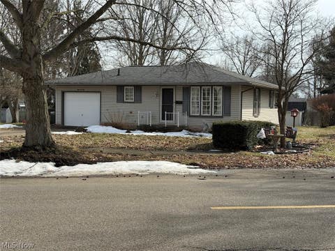 Photo for 1102 E Front Street