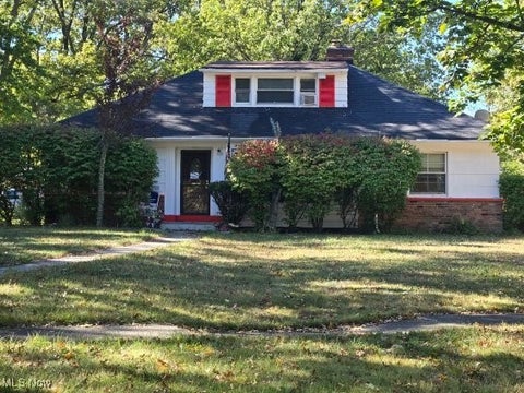 Homes For Sale - 2186 Mount Vernon Boulevard<br/> East Cleveland, OH 44112