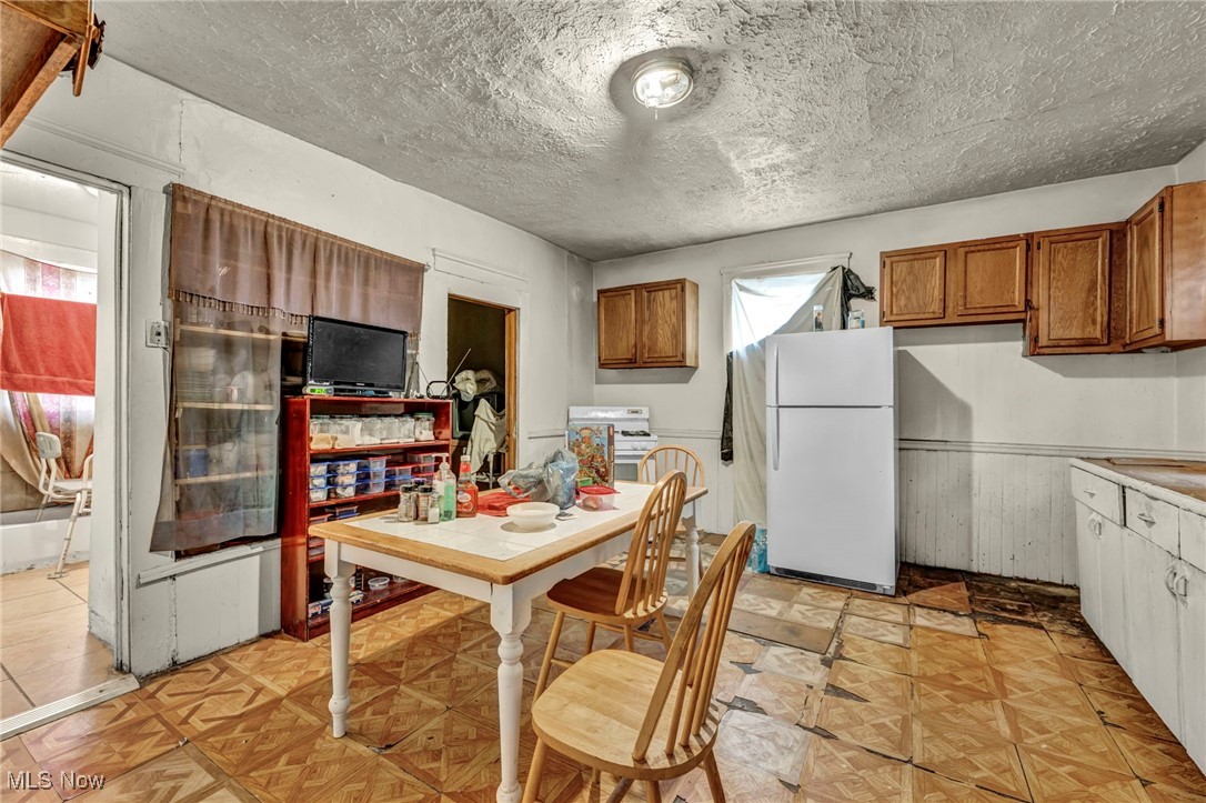 Southern Hower & Burgerts - Residential Income