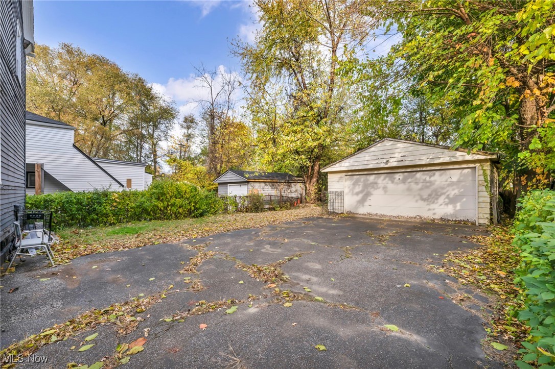 Southern Hower & Burgerts - Residential Income