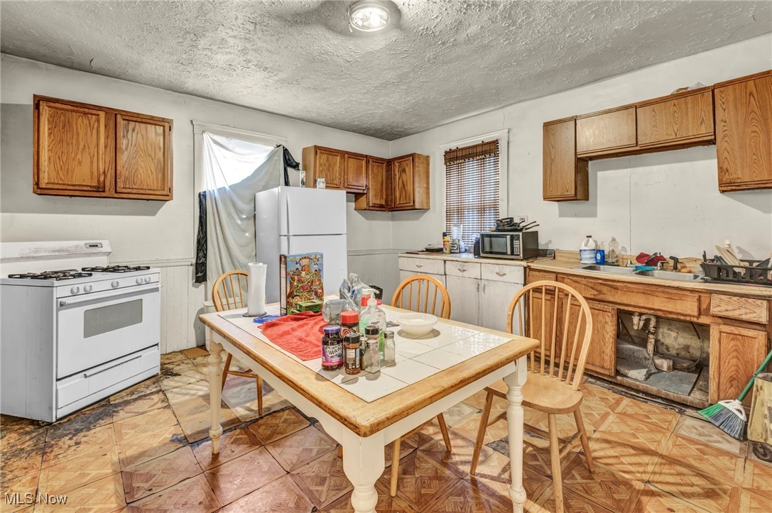 Southern Hower & Burgerts - Residential Income