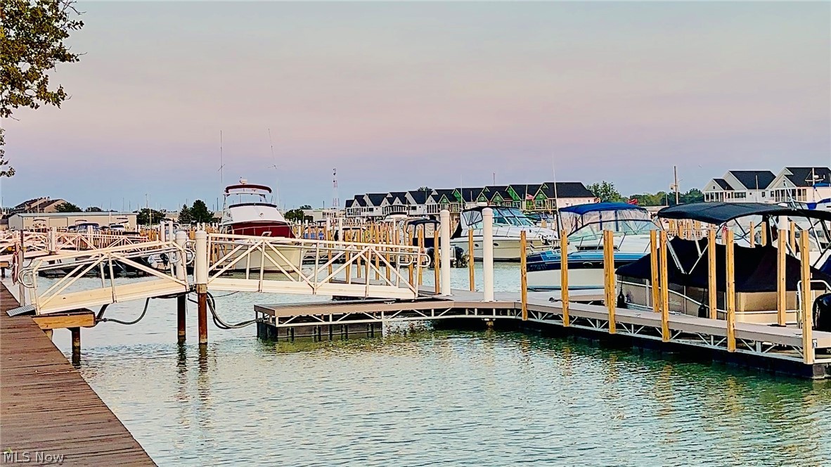 Clinton Reef Club - Residential