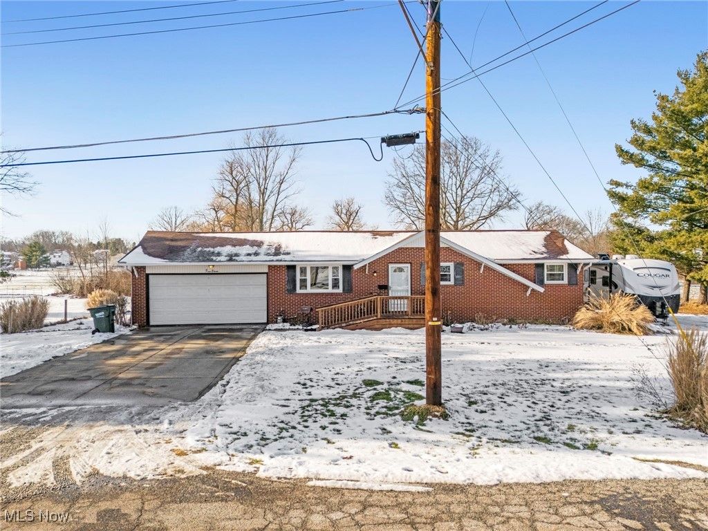 Photo of 411 Ranowsky Court N, East Canton, OH 44730 (MLS # 5177512)