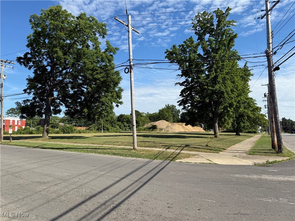 Connecticut Western Reserve - Commercial Sale