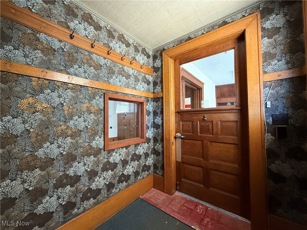 Connecticut Western Reserve - Commercial Sale