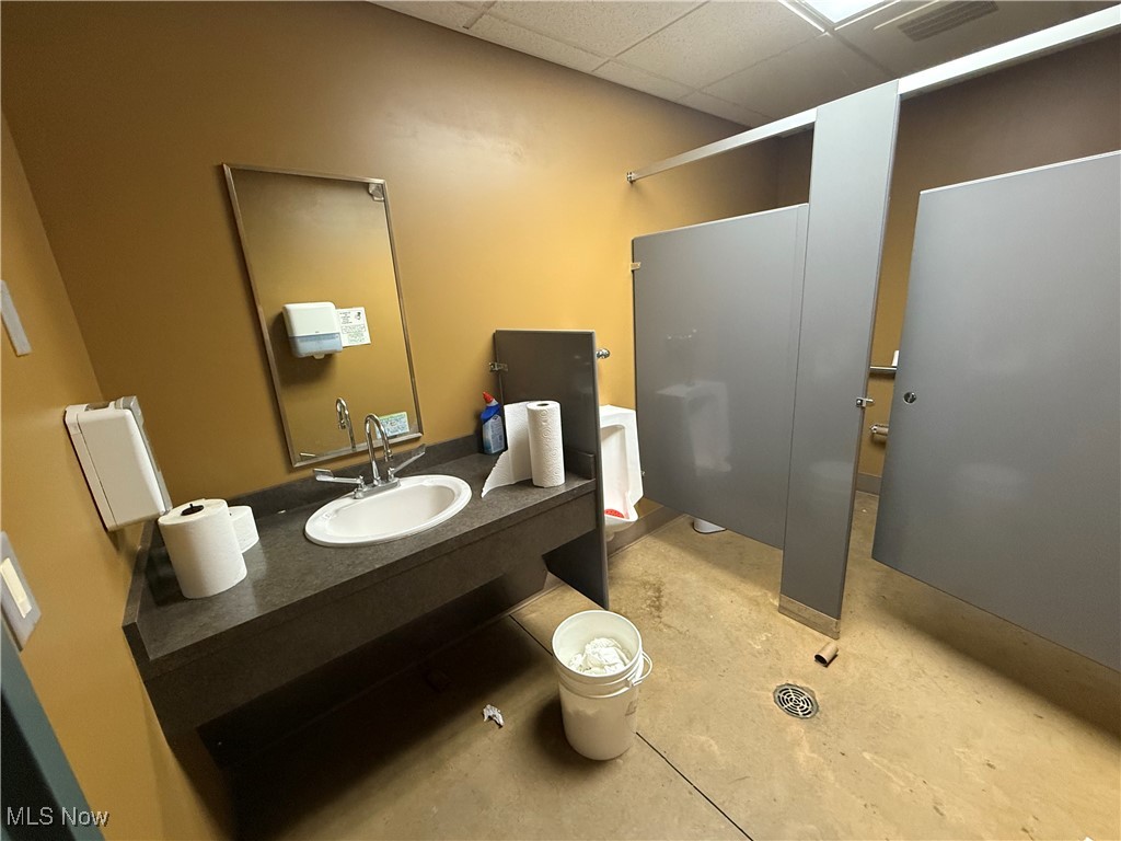 Connecticut Western Reserve - Commercial Sale