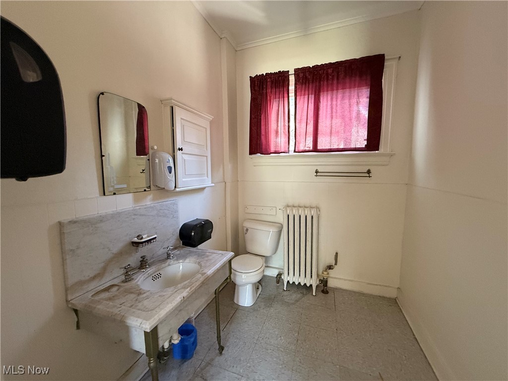 Connecticut Western Reserve - Commercial Sale