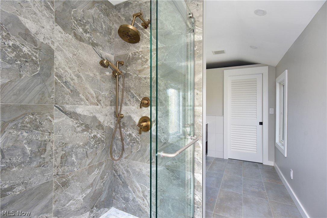 Huntington Vly Farms Sub - Residential