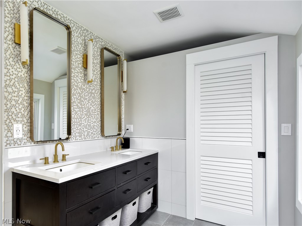 Huntington Vly Farms Sub - Residential