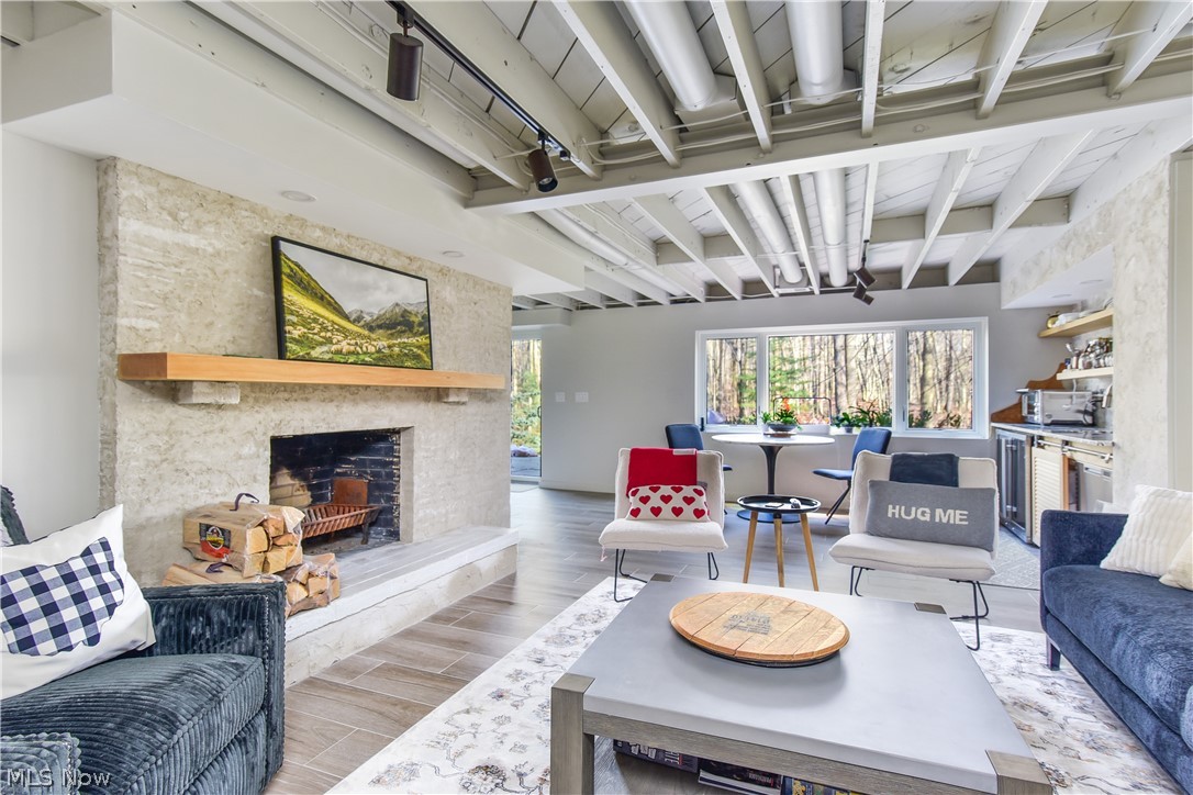 Huntington Vly Farms Sub - Residential