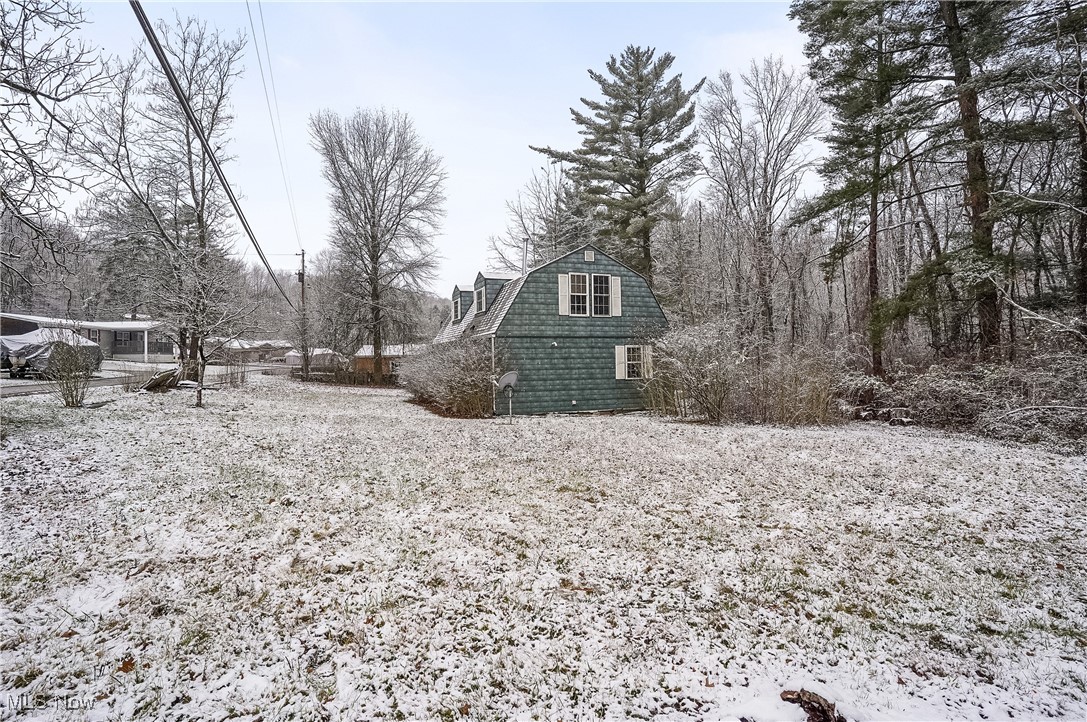 8107 Maple Street, Sherrodsville, Ohio image 9