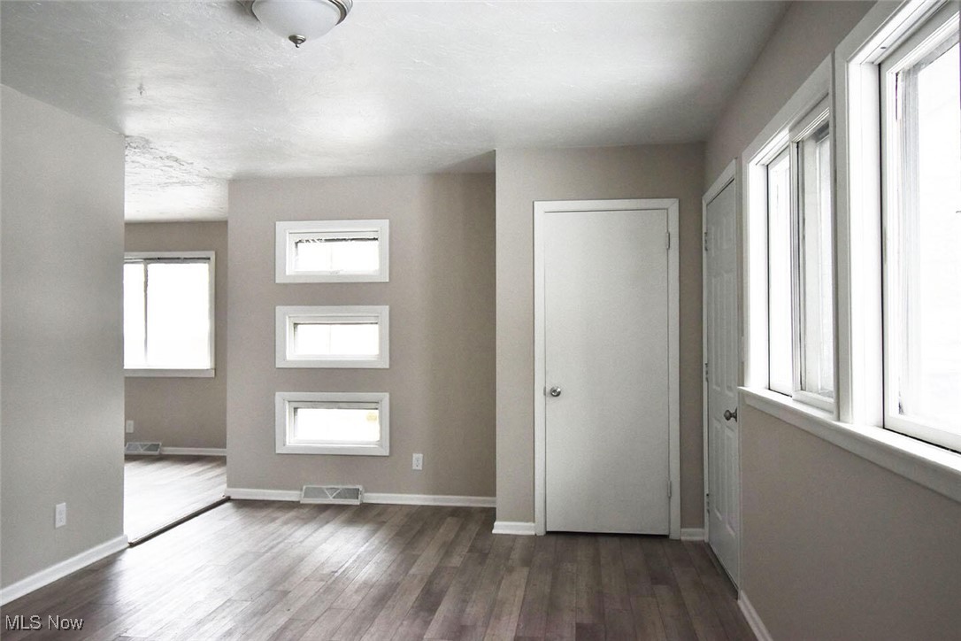 Crystal Spgs Park - Residential