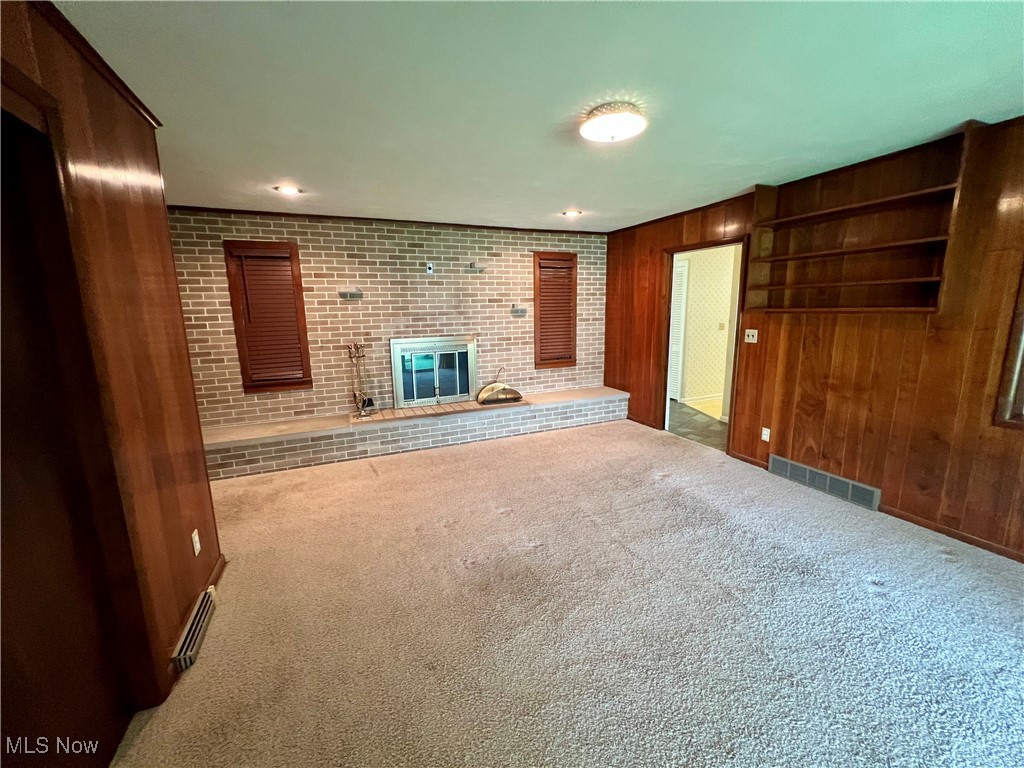 2745 W Skyline Drive, Lorain, Ohio image 9