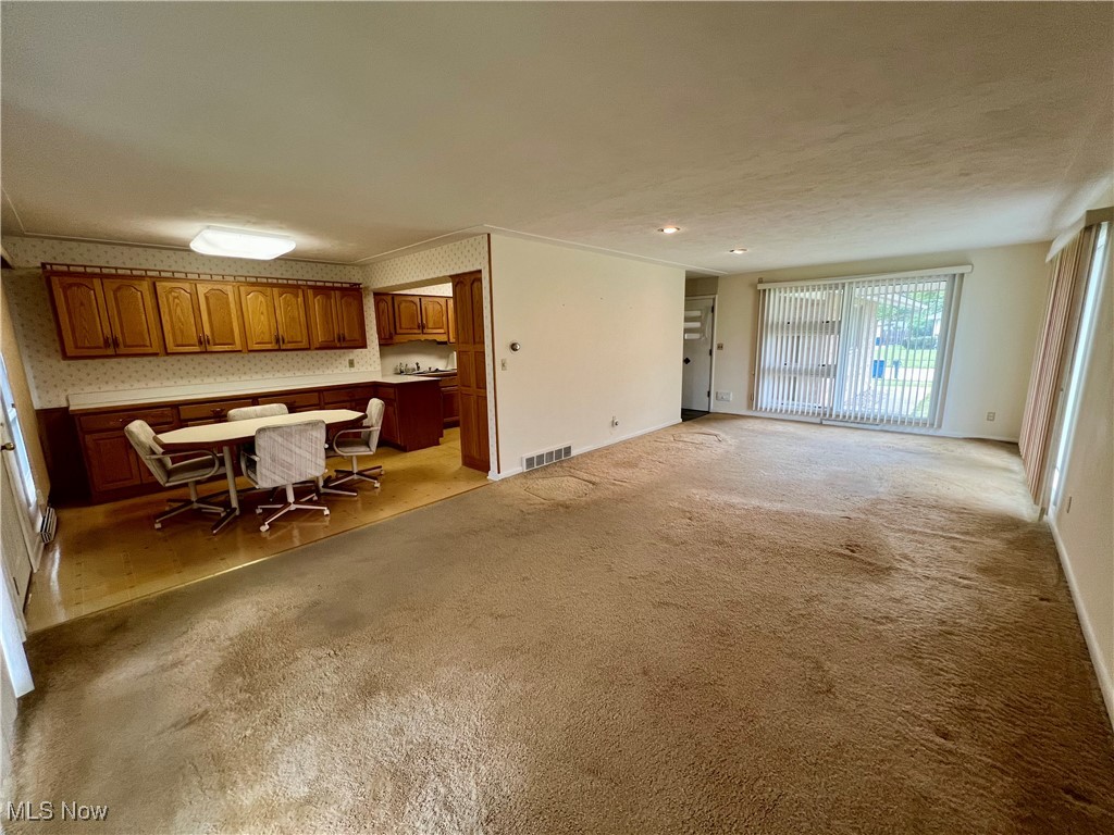 2745 W Skyline Drive, Lorain, Ohio image 7