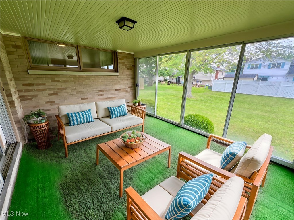 2745 W Skyline Drive, Lorain, Ohio image 11