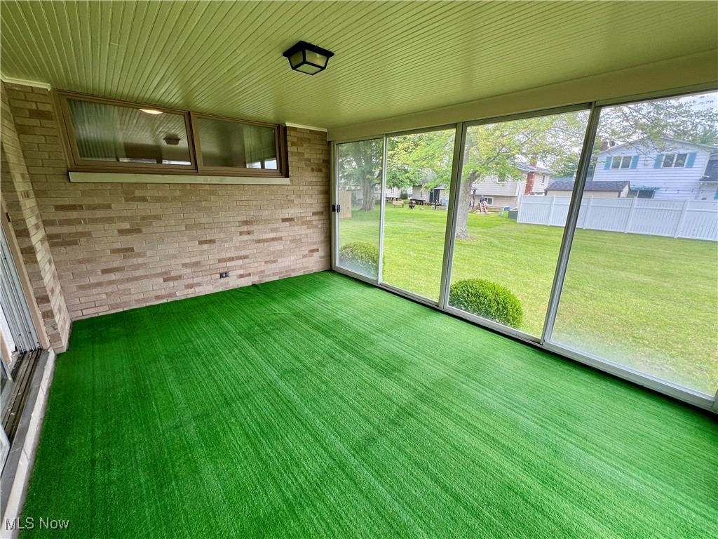 2745 W Skyline Drive, Lorain, Ohio image 12