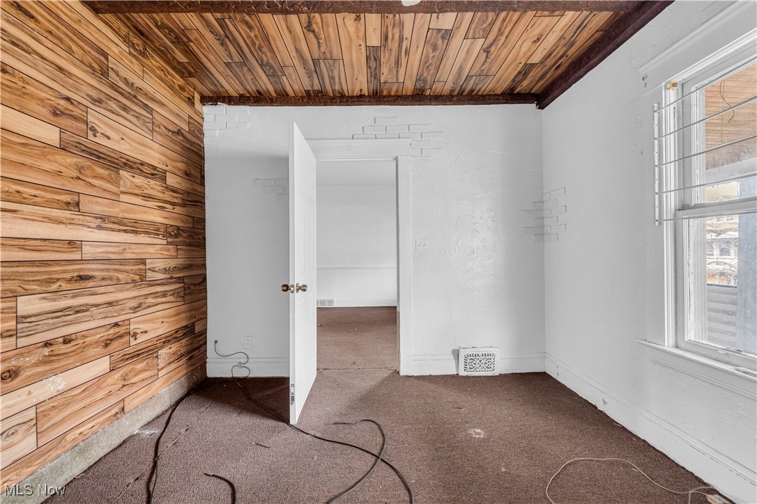 Walworth Realty Co - Residential Income