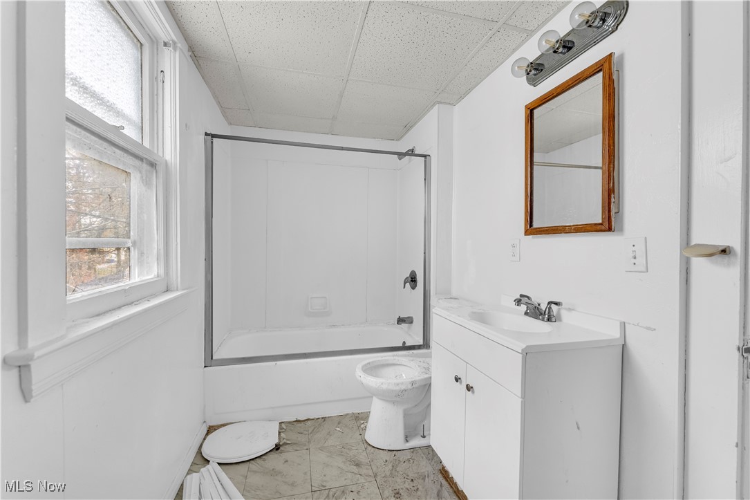 Walworth Realty Co - Residential Income