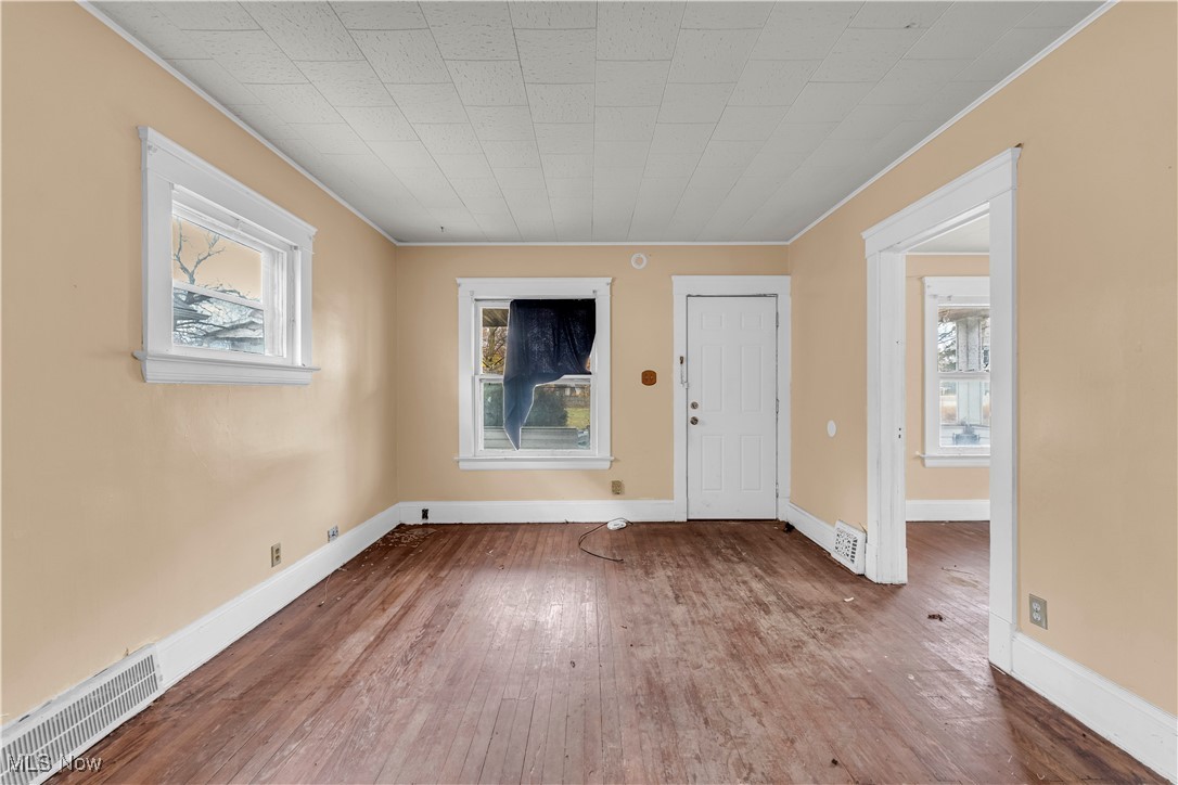 Walworth Realty Co - Residential Income