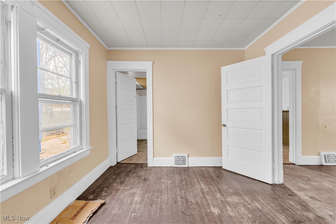 Walworth Realty Co - Residential Income