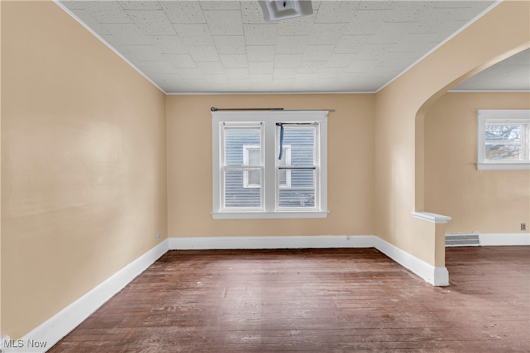 Walworth Realty Co - Residential Income