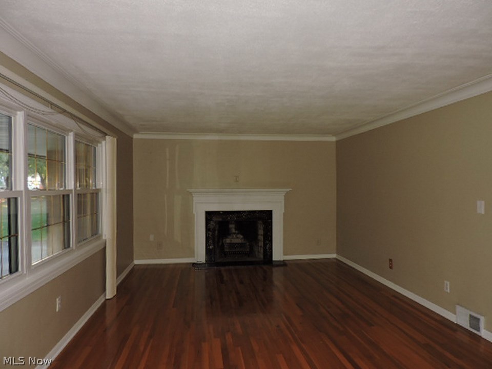 Belmont Realty Co 02 - Residential