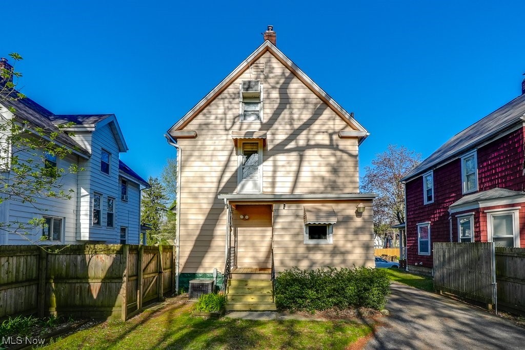 817 Avon Street, Akron, Ohio image 5