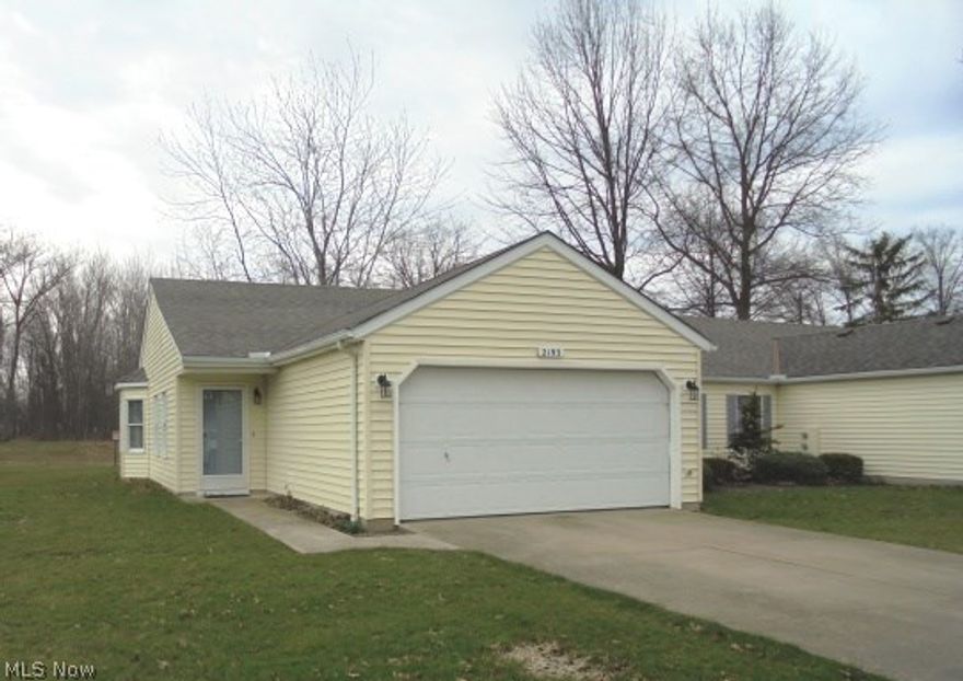 Well Maintained 3 bedroom, 2 full bath one story Condo located in the highly desirable Avon Woods.   Eat in kitchen with beautiful bay window, open floor plan with vaulted ceilings in the large family room. Spacious bedrooms, 2 car attached garage, private backyard with Patio, New high efficiency furnace, Roof 2005.   Highly rated Avon Schools. Just minutes from interstate I90, Avon Commons and Crocker Park.  Enjoy turn key, maintenance free living at its finest!