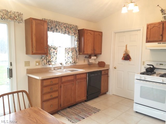 Avon Woods Condo - Residential