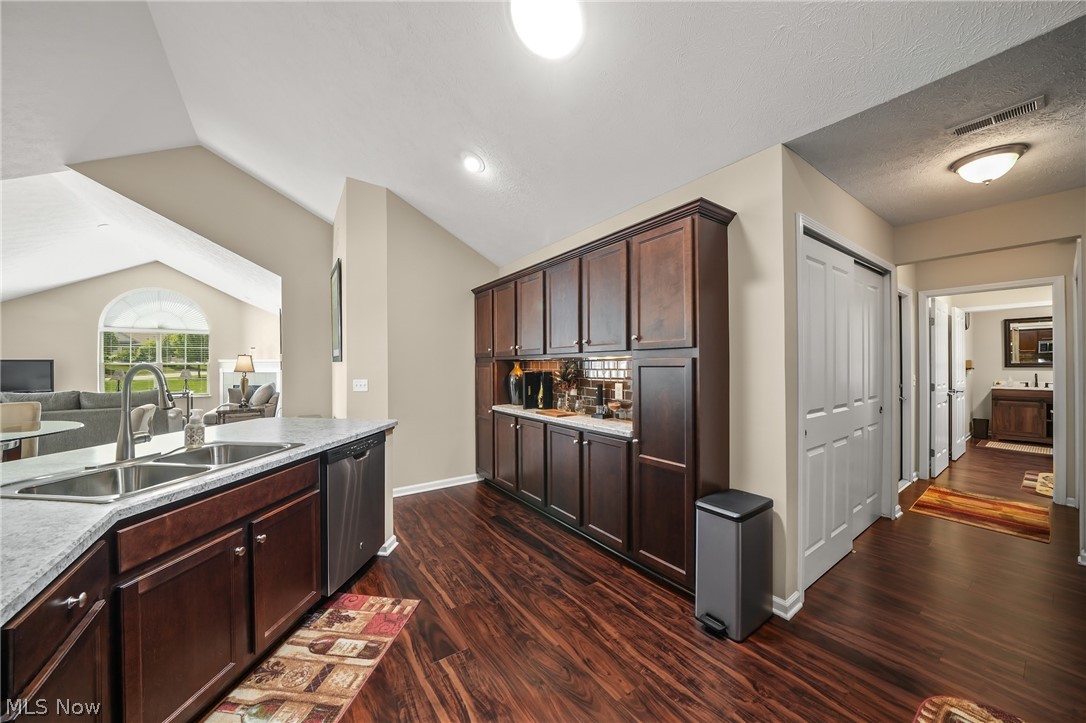 Fairways/Boulder Crk Condo - Residential