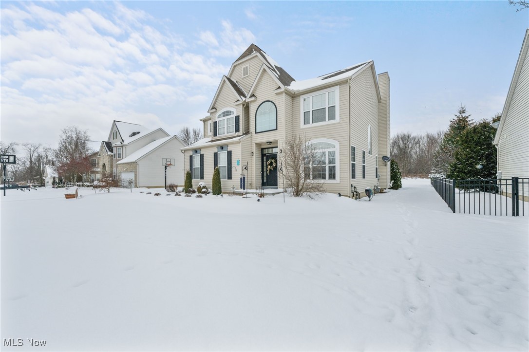 5575 Wycliffe Drive, Medina, Ohio image 2