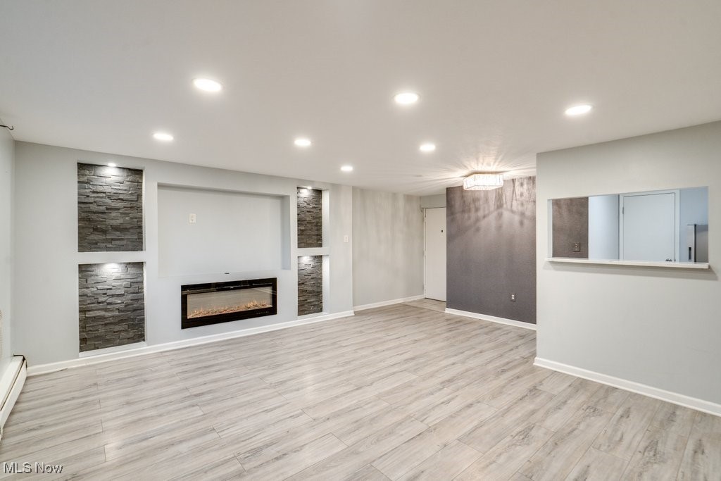 Parkview Common Condo - Residential