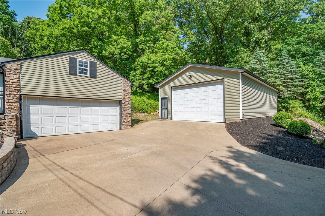 Rex Lake View - Residential