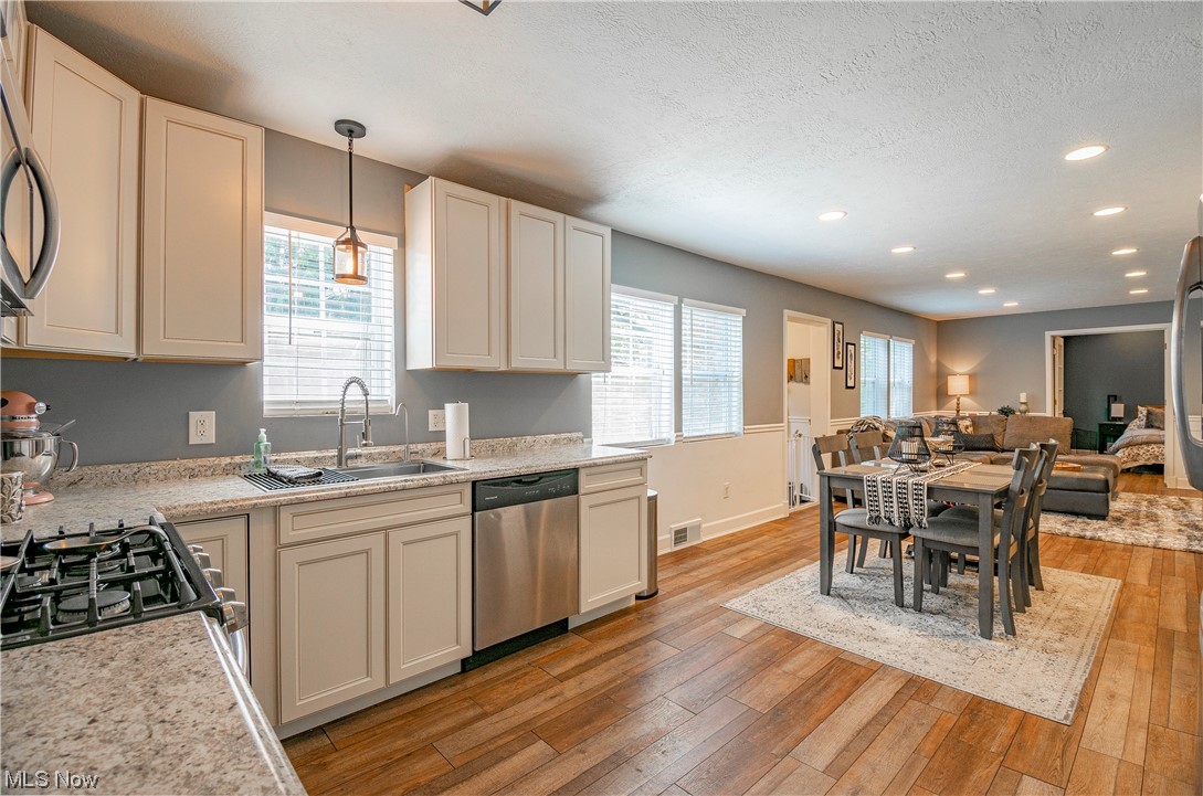 Rex Lake View - Residential