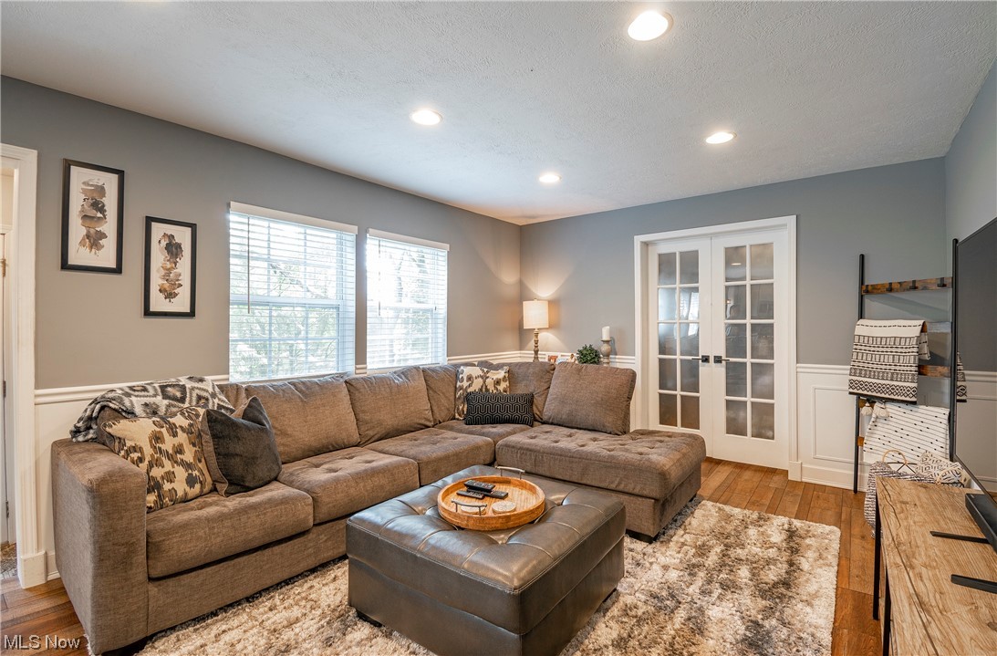 Rex Lake View - Residential