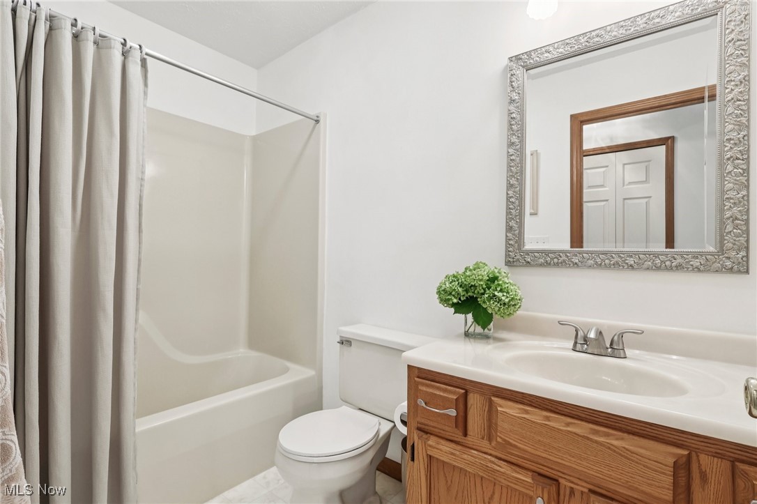 Avon Woods Condo - Residential