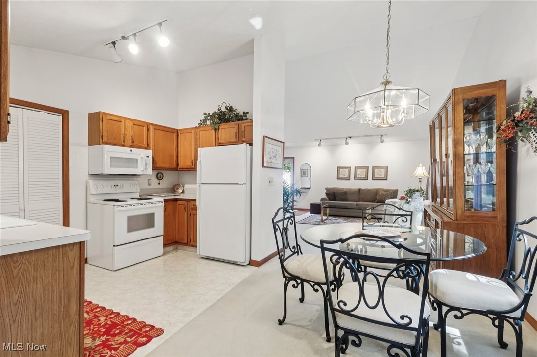 Avon Woods Condo - Residential