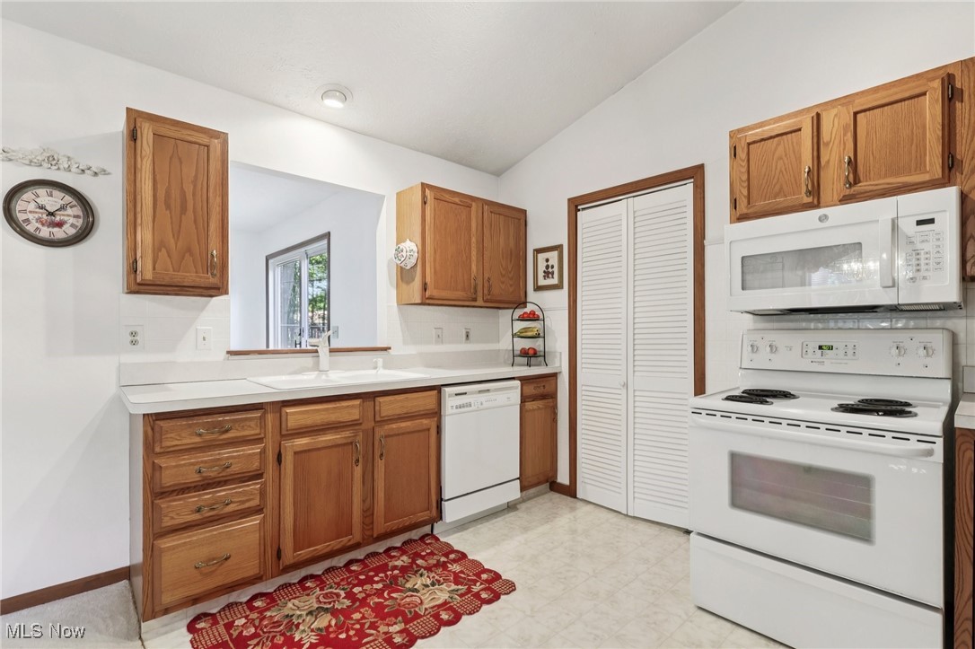 Avon Woods Condo - Residential