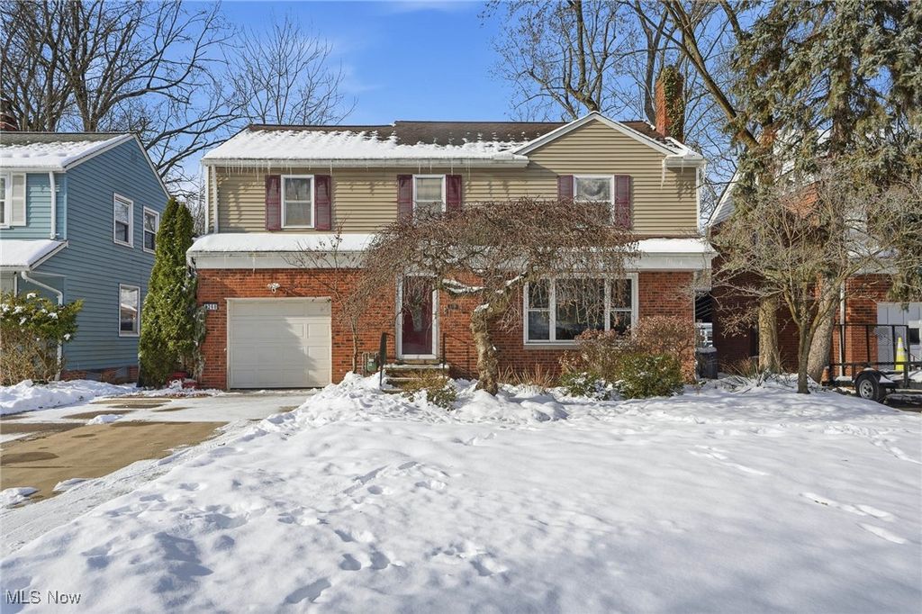 Photo of 1268 Brainard Road, Lyndhurst, OH 44124 (MLS # 5176220)