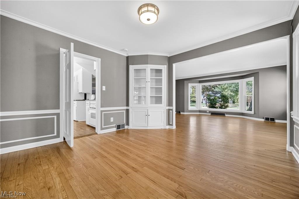 University Heights, Ohio 44118, United States, 3 Bedrooms Bedrooms, ,2 BathroomsBathrooms,Residential,Active,213678