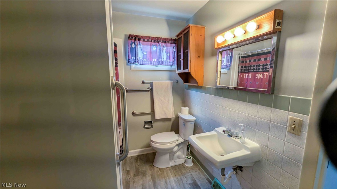 Ac Moss Sub - Residential