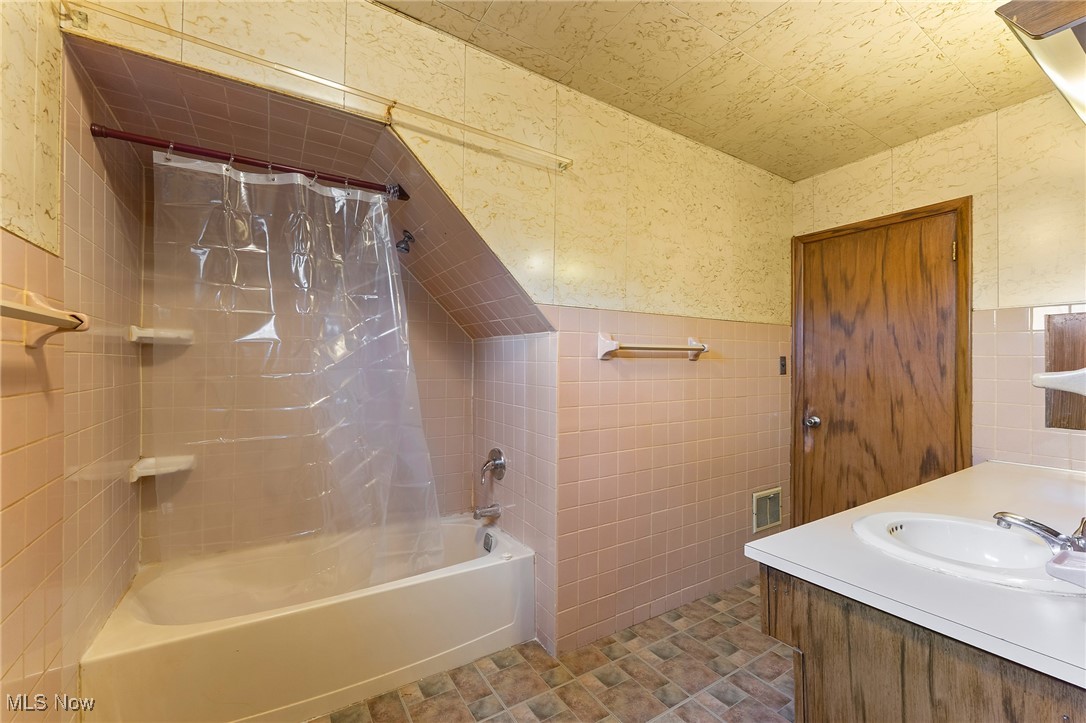244 Youngstown Lowellville Road, Lowellville, Ohio image 17