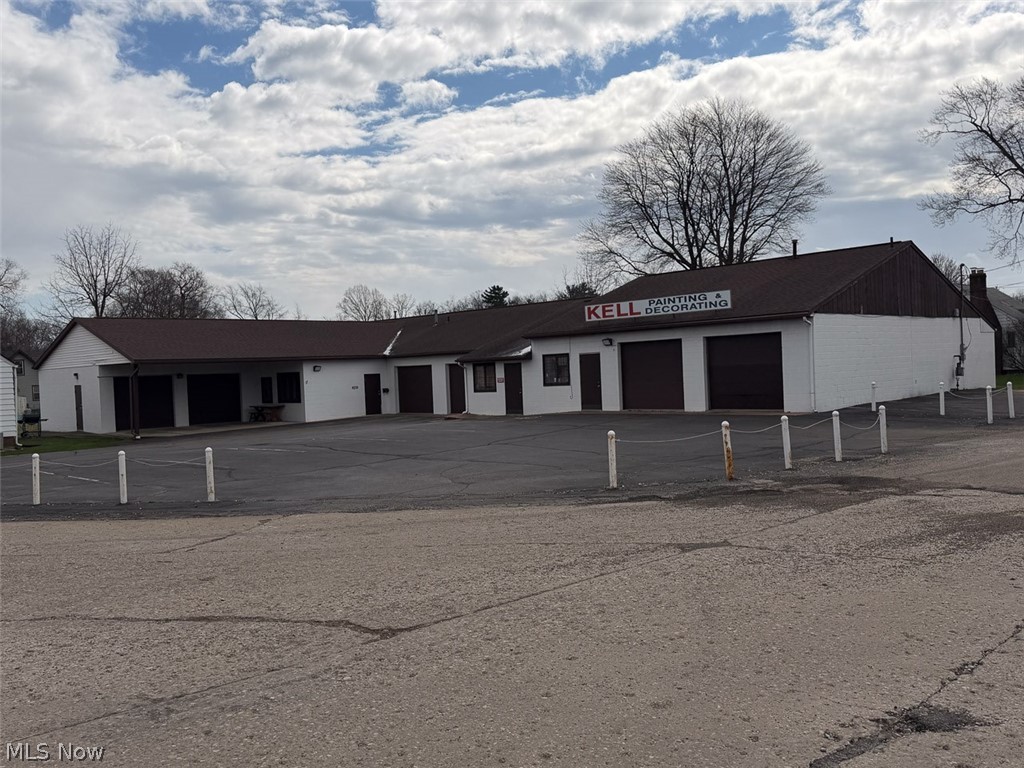 Downs & Hintons Acreage Allot - Commercial Sale