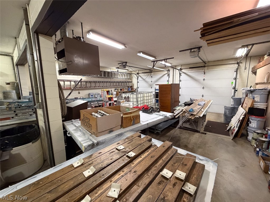 Downs & Hintons Acreage Allot - Commercial Sale