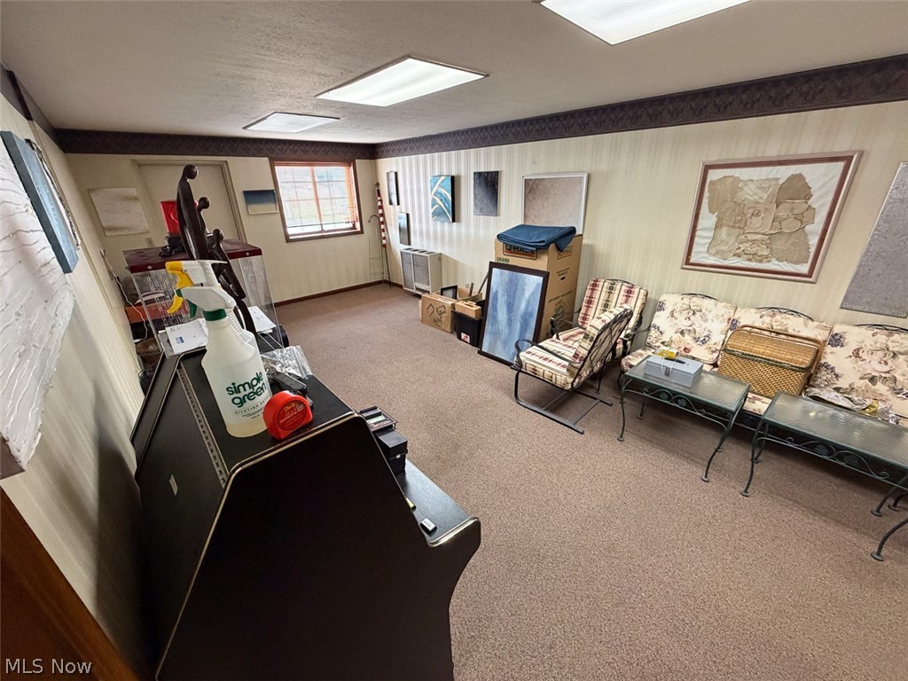 Downs & Hintons Acreage Allot - Commercial Sale