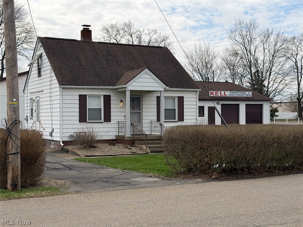 Downs & Hintons Acreage Allot - Commercial Sale