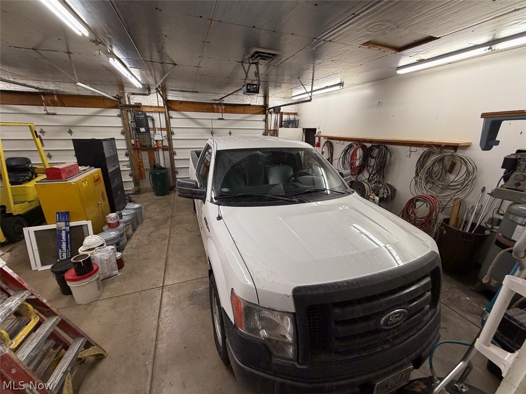 Downs & Hintons Acreage Allot - Commercial Sale